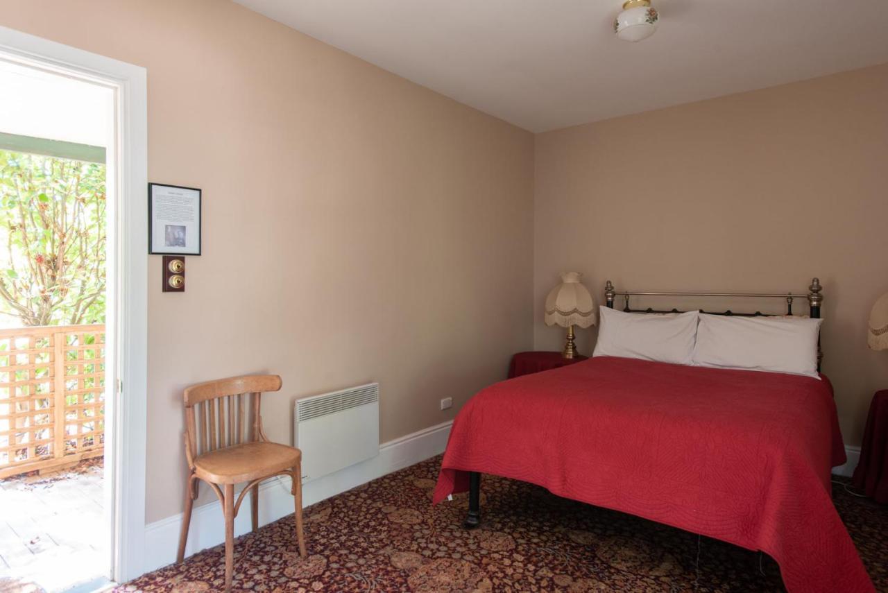 فندق فيتسباتريكز إن Westbury المظهر الخارجي الصورة