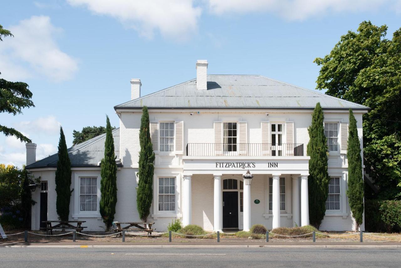 فندق فيتسباتريكز إن Westbury المظهر الخارجي الصورة