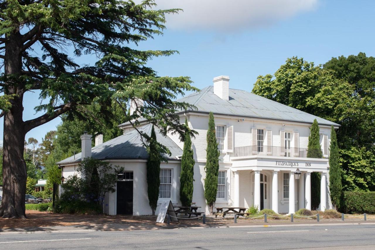 فندق فيتسباتريكز إن Westbury المظهر الخارجي الصورة