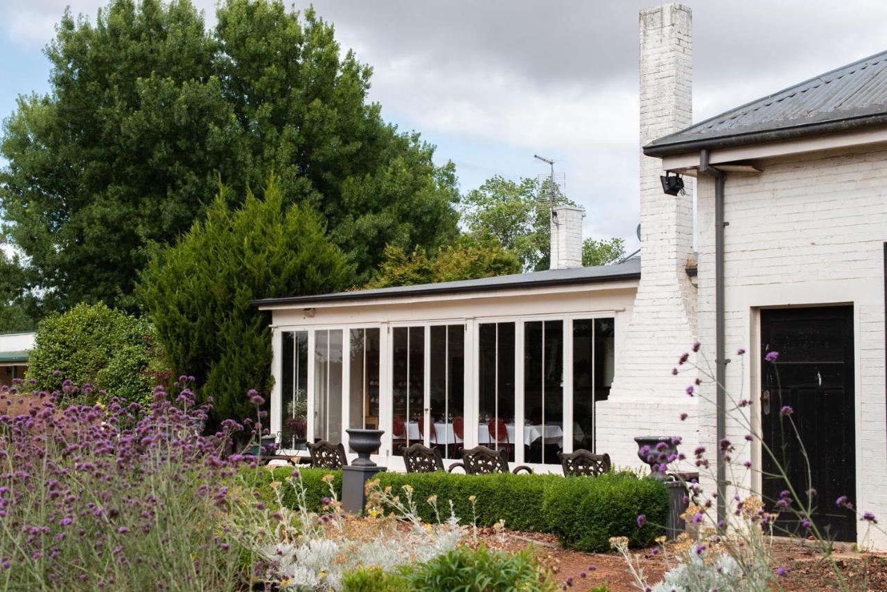 فندق فيتسباتريكز إن Westbury المظهر الخارجي الصورة