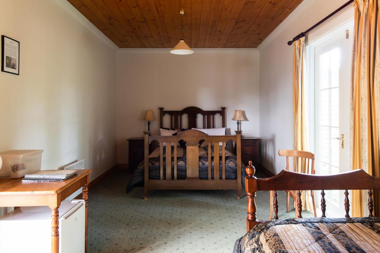 فندق فيتسباتريكز إن Westbury المظهر الخارجي الصورة