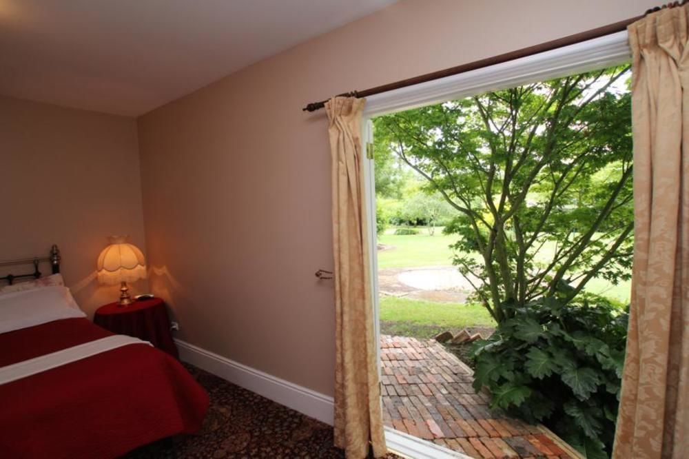 فندق فيتسباتريكز إن Westbury المظهر الخارجي الصورة