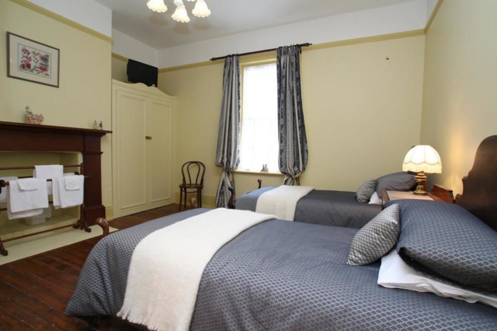 فندق فيتسباتريكز إن Westbury المظهر الخارجي الصورة