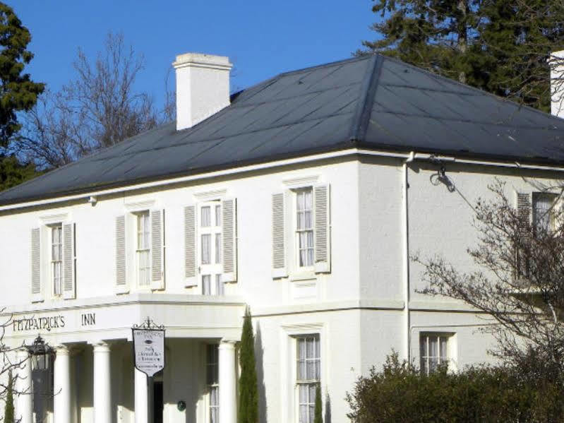 فندق فيتسباتريكز إن Westbury المظهر الخارجي الصورة